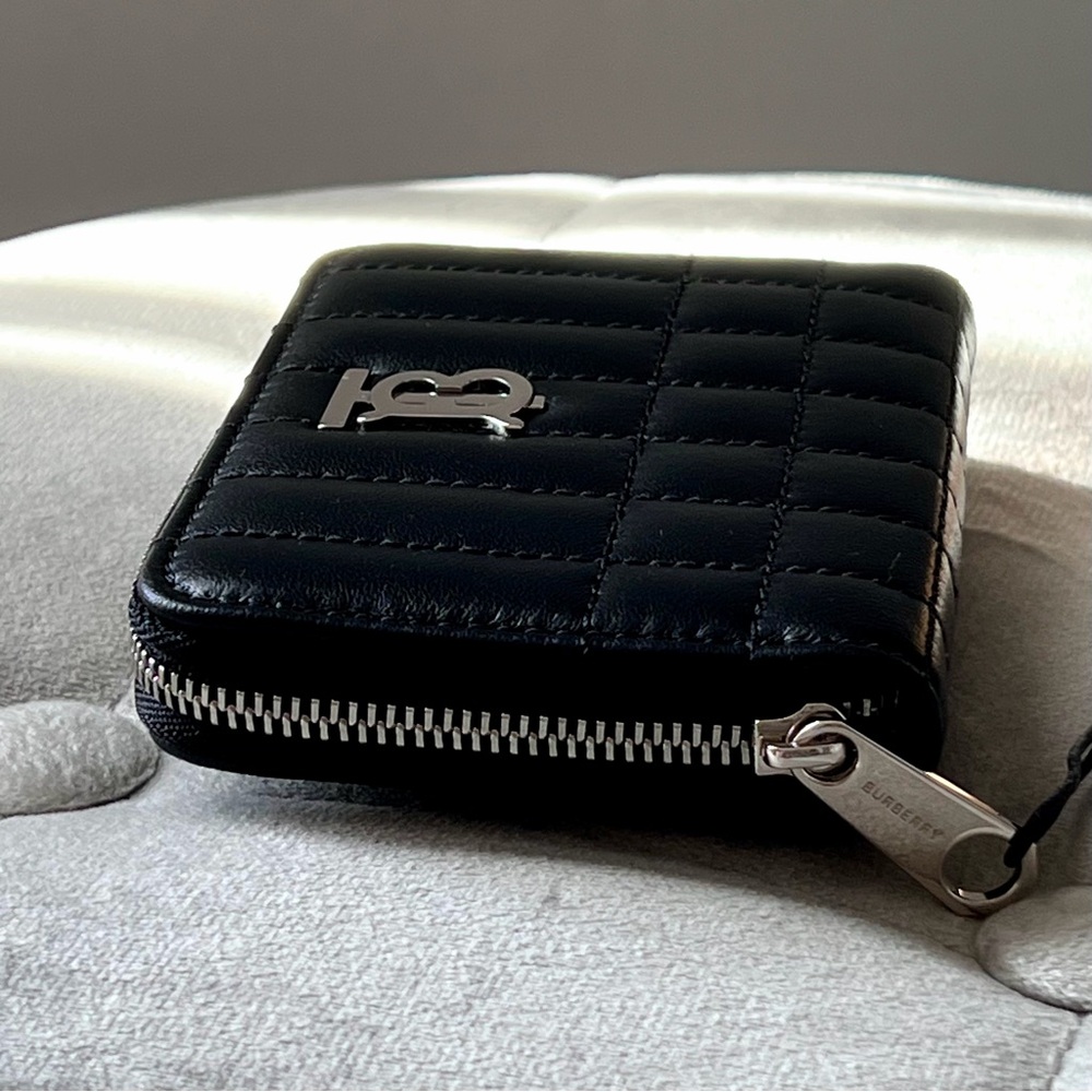 Burberry Quilted Leather Wallet in Black - Picture 5 of 11